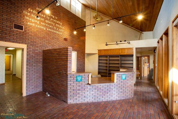 Medical Office Building - Clairmont Doctors Park: 2650 Edith Ave, Redding, CA 96001